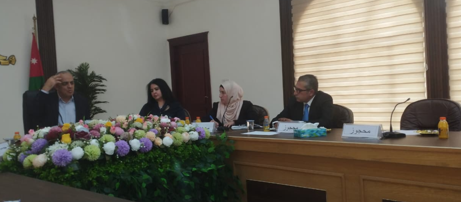 وزير السياحة والآثار يلتقي أصحاب المنشأت السياحية في الطفيلة ..