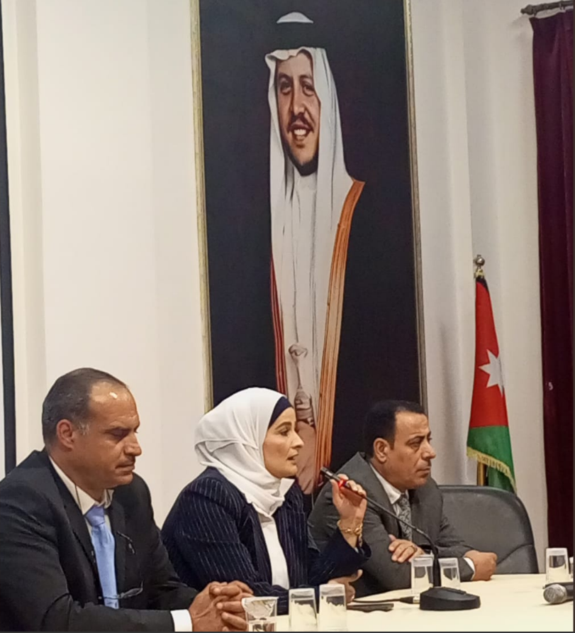 السواريس تترأس اجتماعا موسعا لمديري مدارس لواء سحاب ومديراتها.