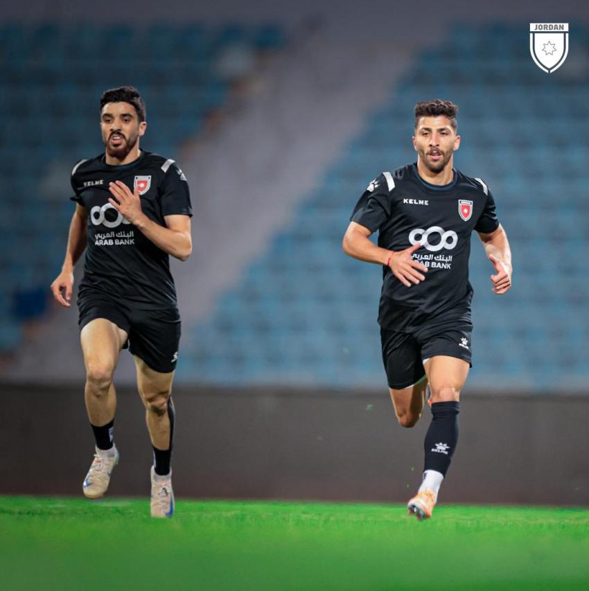 (بالصور)المنتخب الوطني يواصل تدريباته للقاء تونس ومالي وديا