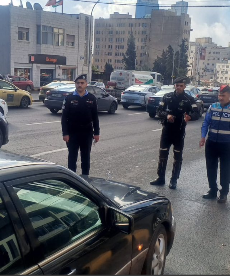 بالصور...الأمن العام يواصل حملة تفقد جاهزية المركبات استعدادا للشتاء