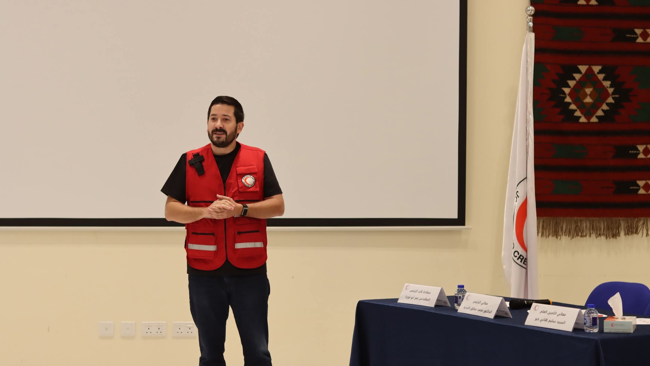 الهلال الأحمر الأردني يعقد اجتماع لرؤساء وأعضاء الهيئات الإدارية ..