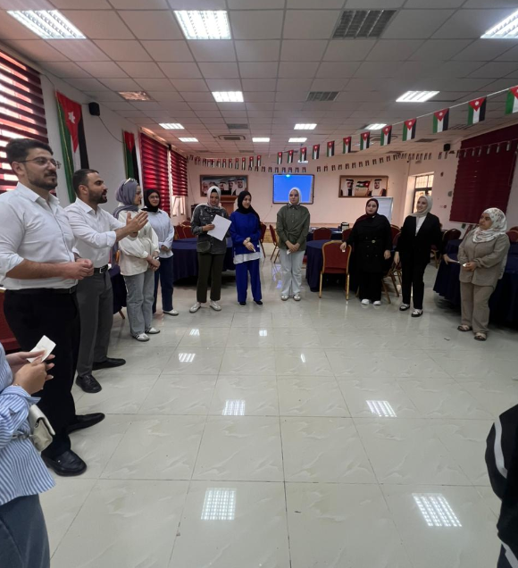 مركز شابات المزار الشمالي ينفذ نشاطا حول برنامج المناظرات القطري