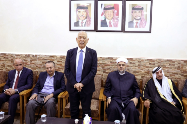 مندوبا عن الملك وولي العهد...العيسوي يعزي عشائر الفراية والزيادين والمعايطة