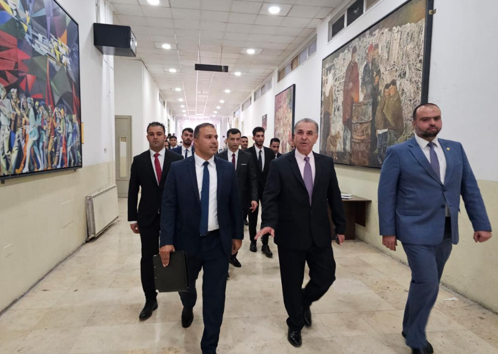 وفد من مدرسة الاستخبارات العسكرية يزور كلية الإعلام في جامعة اليرموك