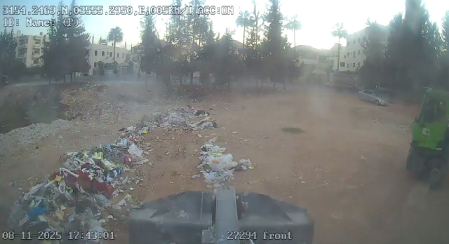 بالصور...أمانة عمان توضح تفاصيل حادثة تفريغ حاوية تحتوي على فحم مشتعل