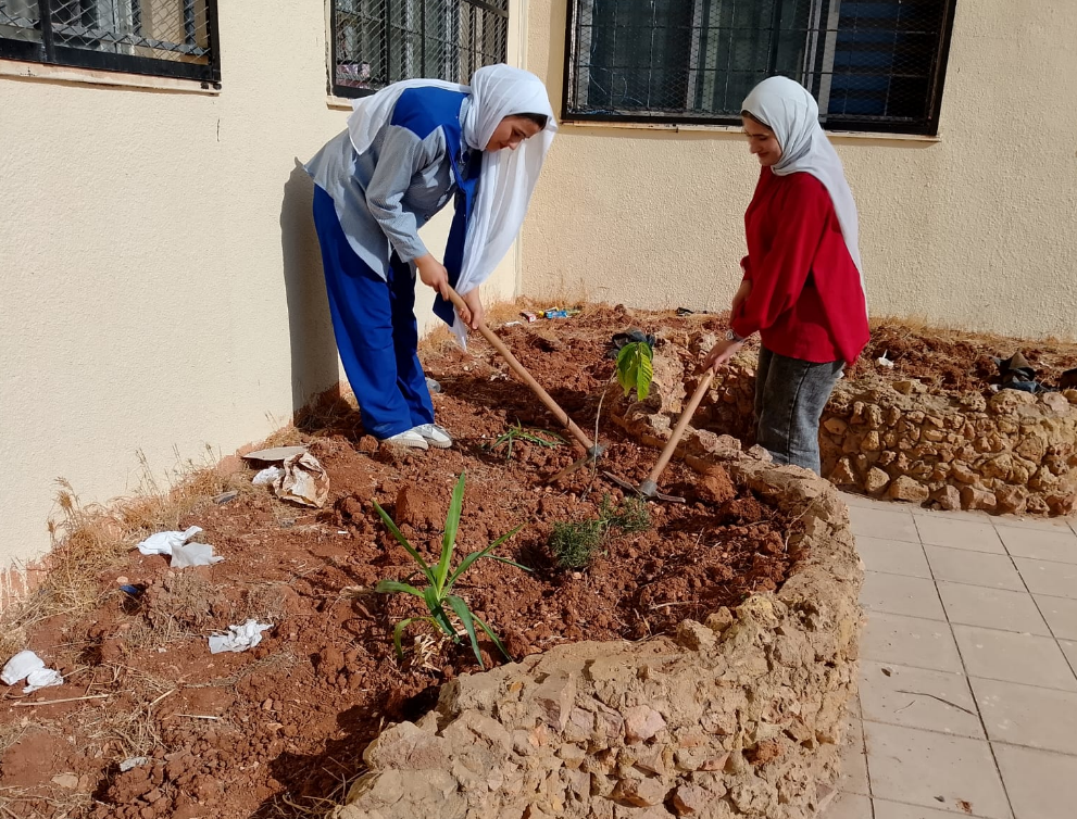 مديرية شباب إربد تختتم برنامج التطوع الأخضر