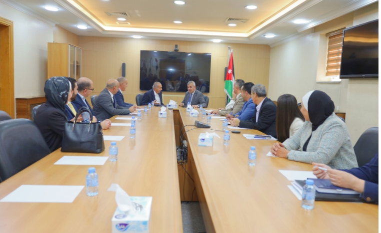 بالصور...اتفاقية لاستبدال 27728 وحدة إنارة في جرش وعجلون والمفرق بأخرى موفرة للطاقة