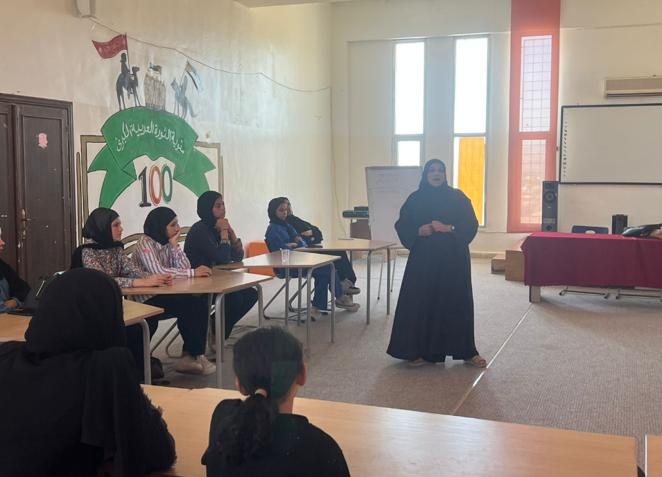 مركز شباب وشابات الشونة الشمالية يختتم دورة حول الذكاء الاصطناعي