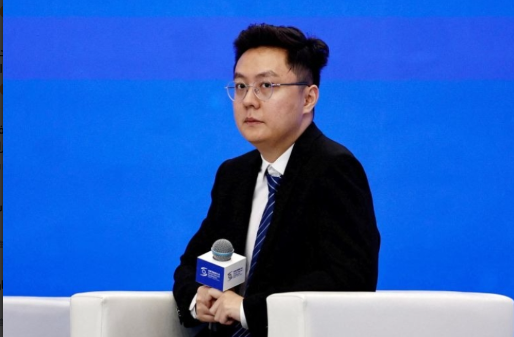 مبتكر (ديب سيك) يخشى من الذكاء الاصطناعي