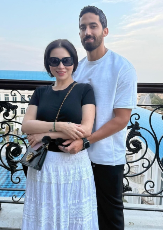 الصور الأولى من شهر عسل مي عز الدين وأحمد تيمور