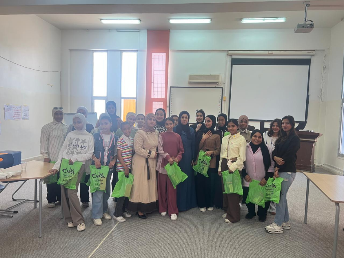 مركز شابات الشونة الشمالية يقيم المعرض السنوي لمنتوجات المركز .