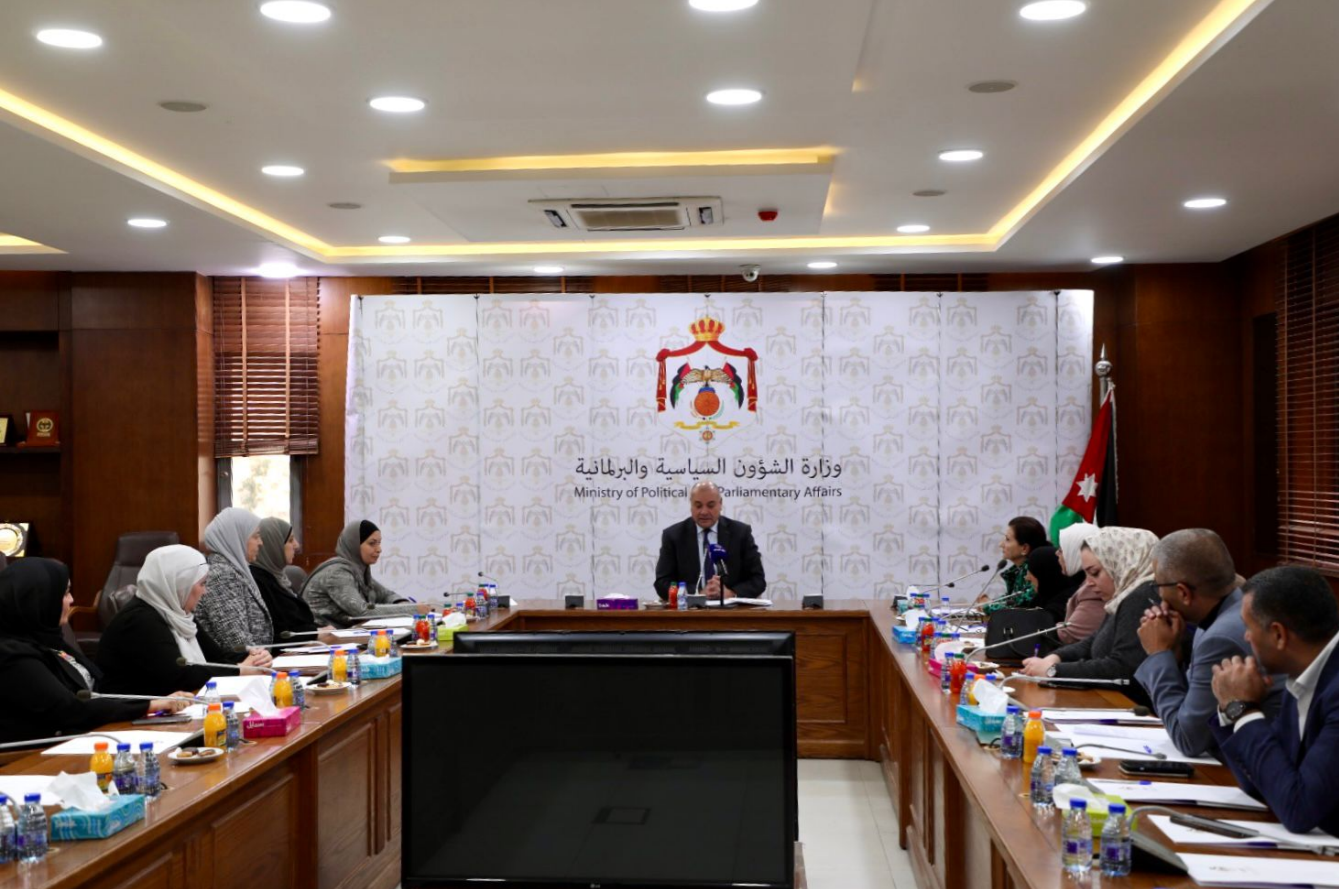 العودات يلتقي الاتحاد النسائي لمحافظة العاصمة 