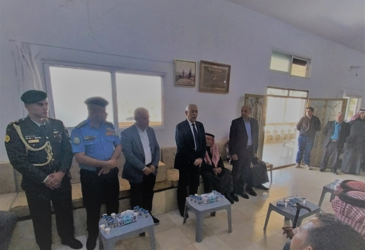 مندوبا عن الملك وولي العهد .. العيسوي يعزي عشيرة السعيدات