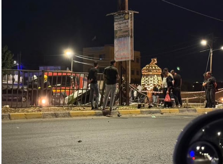 بالصور...تدهور مركبة وانقلابها في شارع الستين غرب اربد
