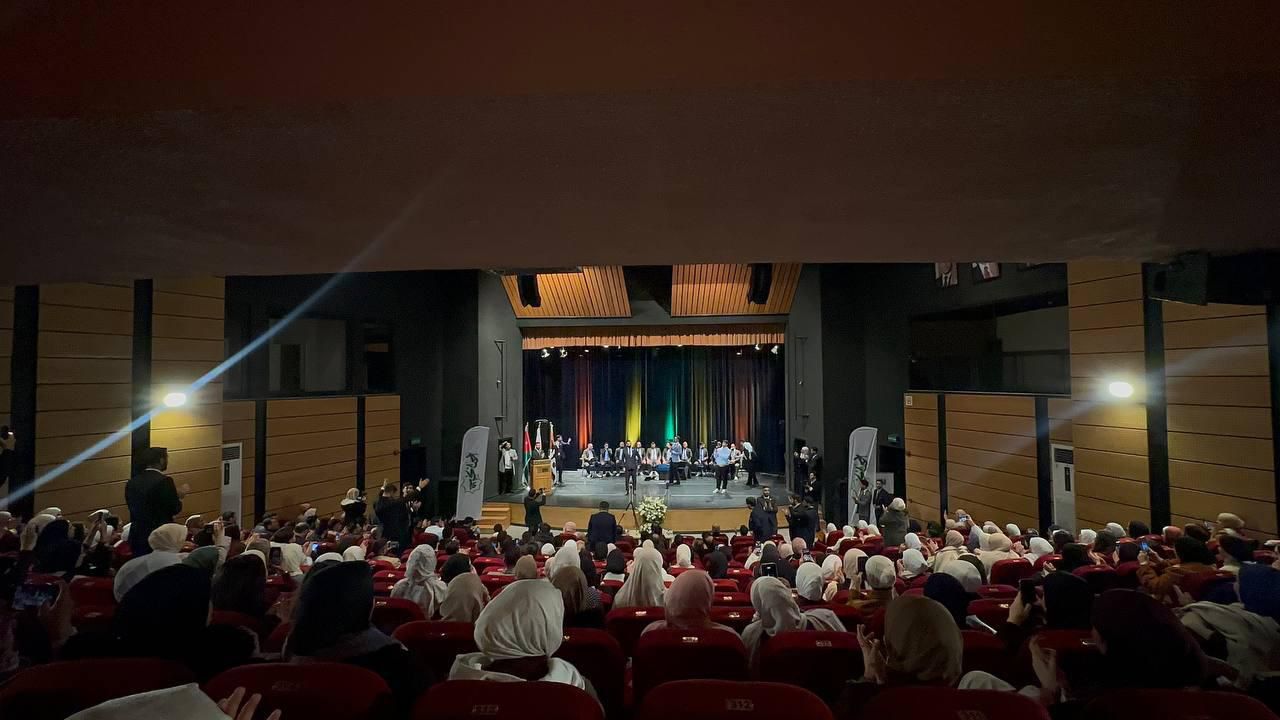 فريق إحنا بخير يحتفل بمرور عشرة أعوام ويدعو إلى تعزيز دعم العمل التطوعي