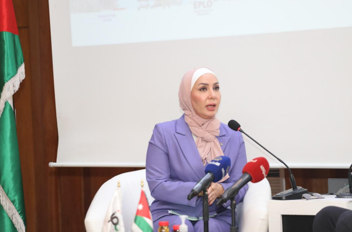 العودات يحاور مشاركي الدبلوم الاحترافي السياسات والإدارة العامة 