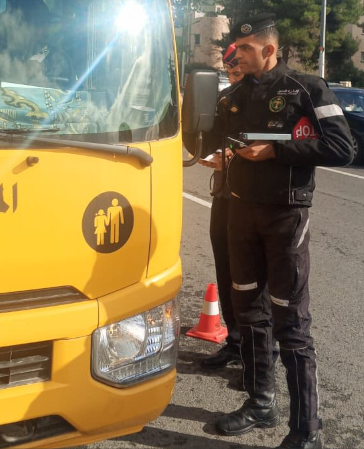 بالصور...الأمن العام يواصل حملة تفقد جاهزية المركبات استعدادا للشتاء