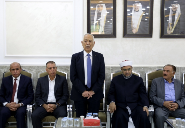 مندوبا عن الملك وولي العهد...العيسوي يعزي عشائر الفراية والزيادين والمعايطة