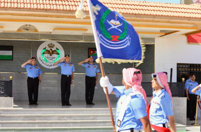 اللواء المعايطة يرعى حفل تخريج دورة جديدة من مستجدي الأمن العام