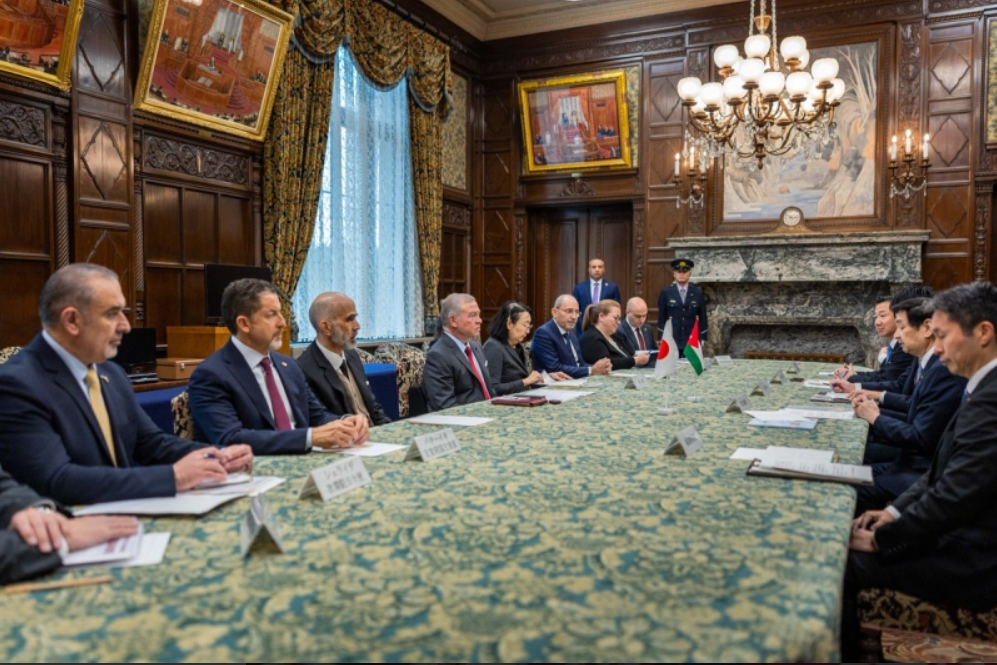 الملك يعقد لقاءات مع قادة في البرلمان الياباني