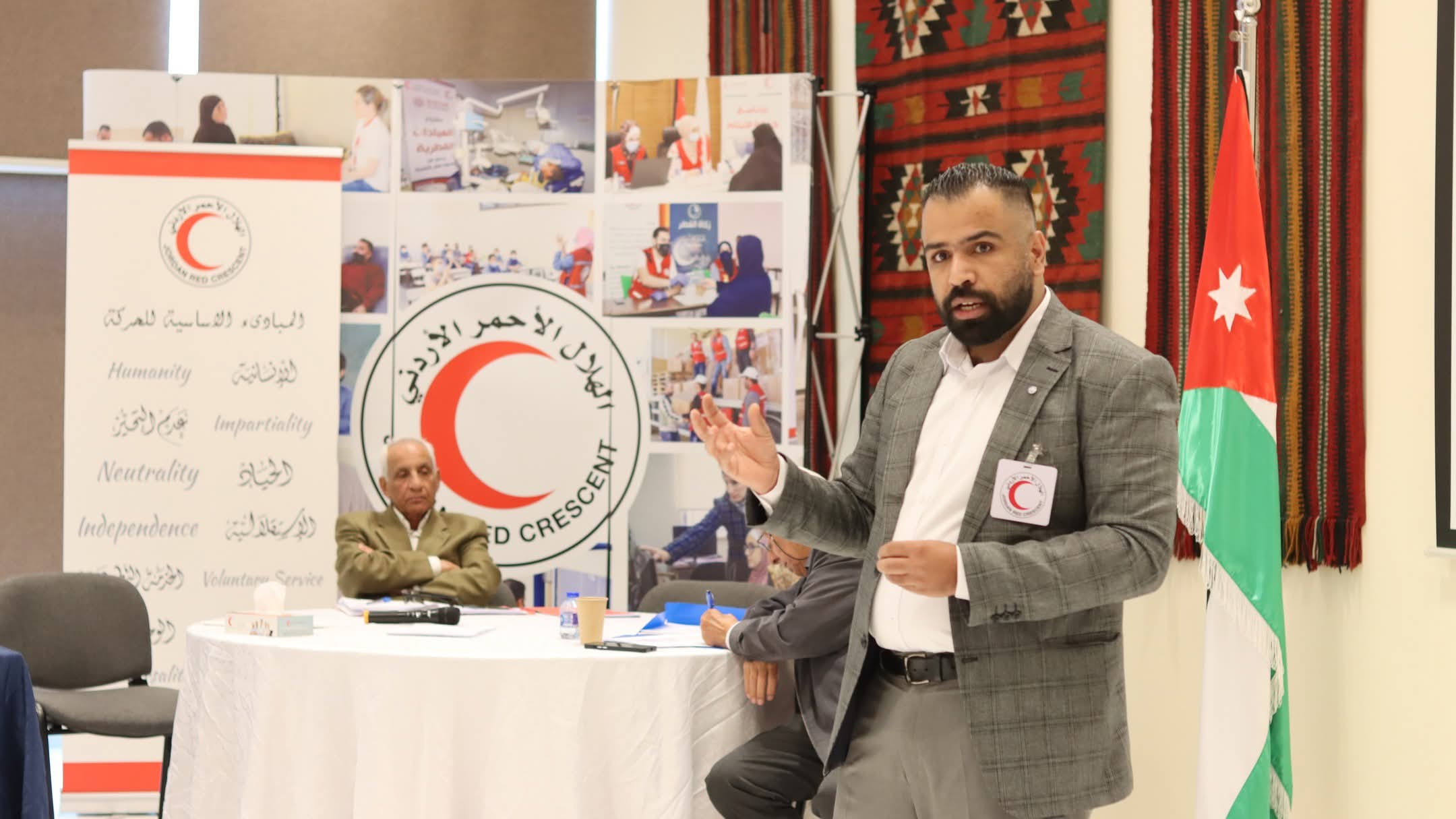 الهلال الأحمر الأردني يعقد اجتماع لرؤساء وأعضاء الهيئات الإدارية ..