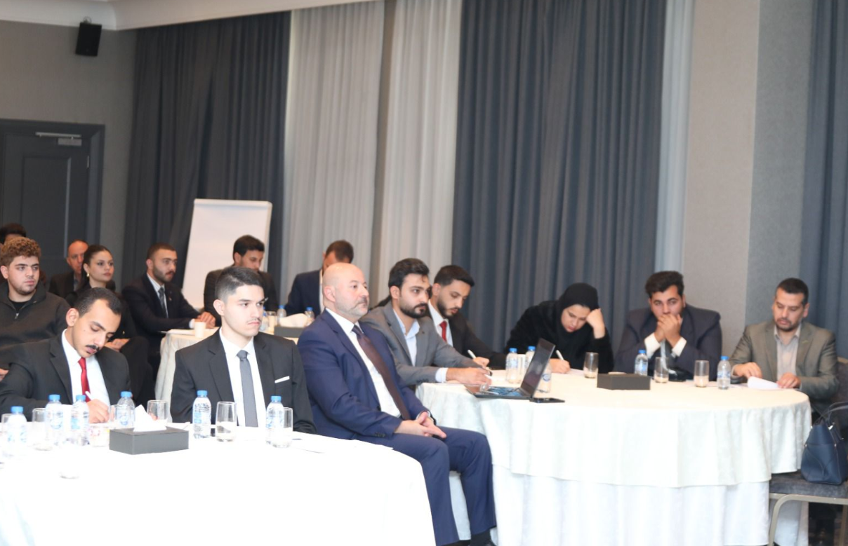 العودات يحاور شابات وشباب الزمالة البرلمانية 