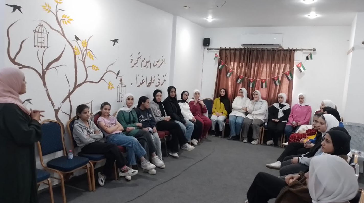 ورشة توعوية حول العادات الغذائية الخاطئة في مركز شباب وشابات سهل حوران المدمج