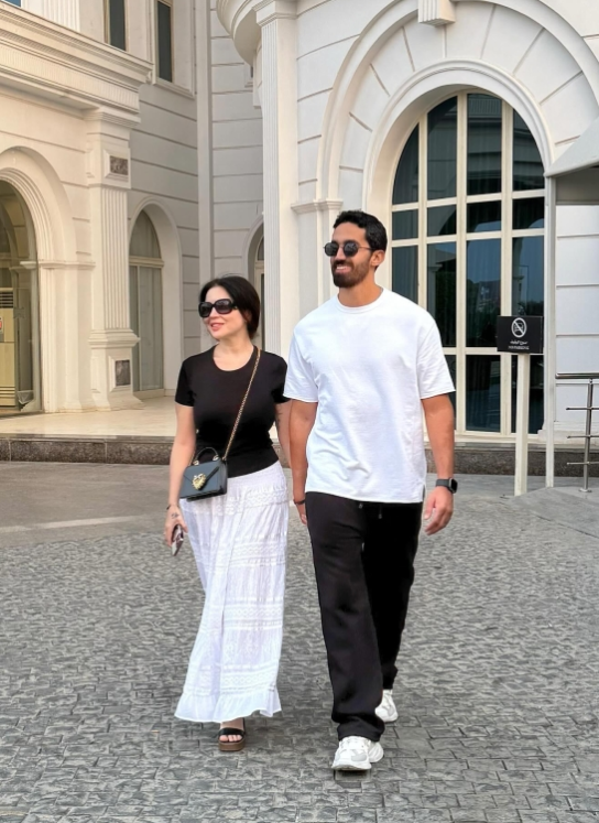 الصور الأولى من شهر عسل مي عز الدين وأحمد تيمور