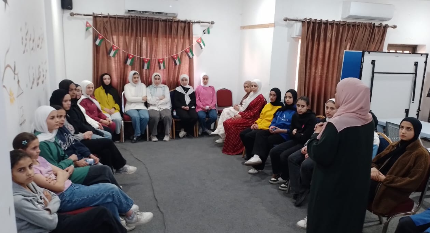 ورشة توعوية حول العادات الغذائية الخاطئة في مركز شباب وشابات سهل حوران المدمج