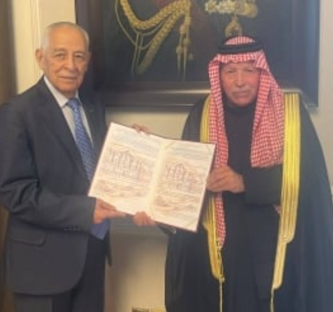 رئيس الديوان الملكي يستقبل الشيخ محمد البري