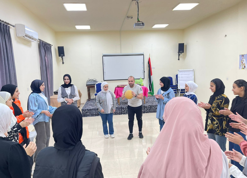 ورشات تدريبية وأنشطة ريادية تميز برامج مراكز الشباب في إربد .