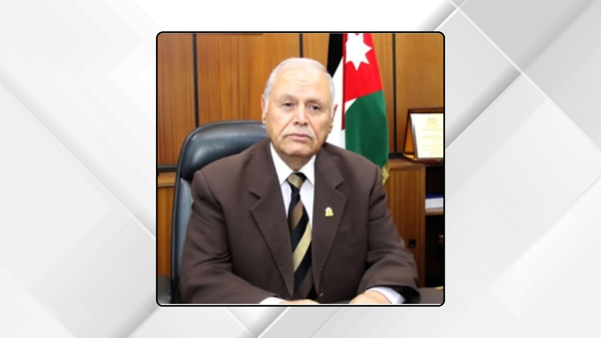 رئيس الوزراء ينعى وزير التربية والتعليم ووزير التعليم العالي الأسبق الدكتور خالد العمري 